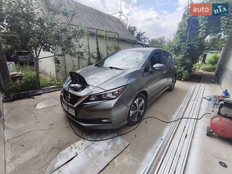 Хетчбек Nissan Leaf 2020 в Одесі