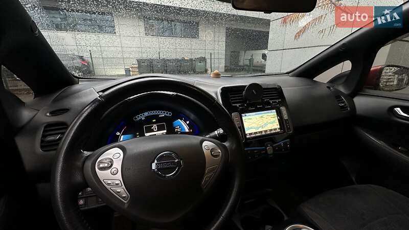 Хетчбек Nissan Leaf 2017 в Києві