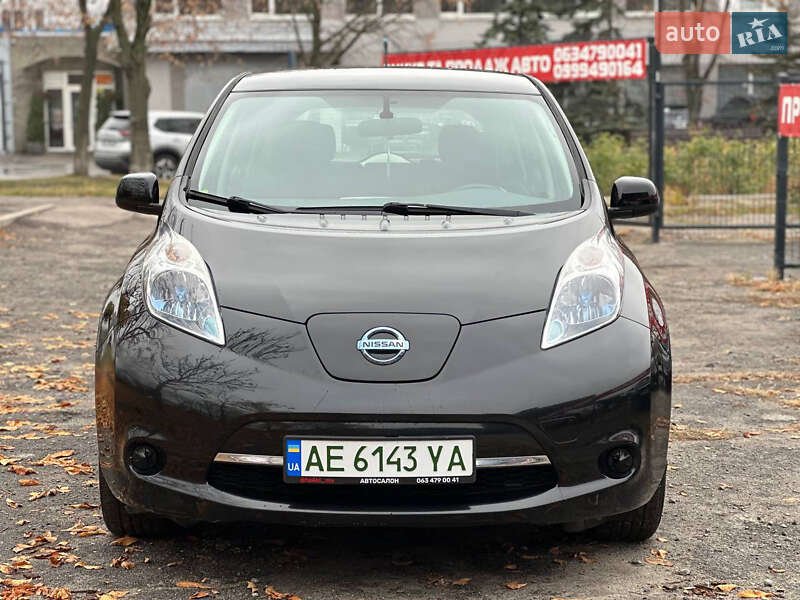 Хэтчбек Nissan Leaf 2014 в Днепре