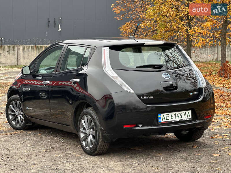 Хэтчбек Nissan Leaf 2014 в Днепре