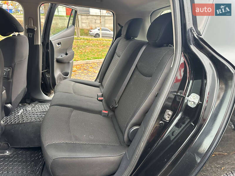 Хэтчбек Nissan Leaf 2014 в Днепре