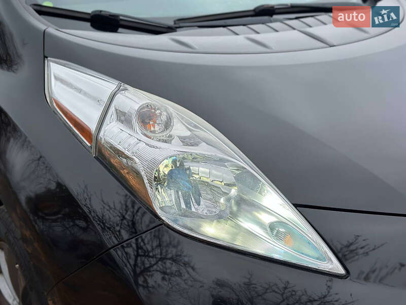 Хэтчбек Nissan Leaf 2014 в Днепре