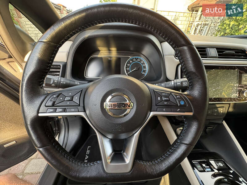 Хэтчбек Nissan Leaf 2019 в Ивано-Франковске