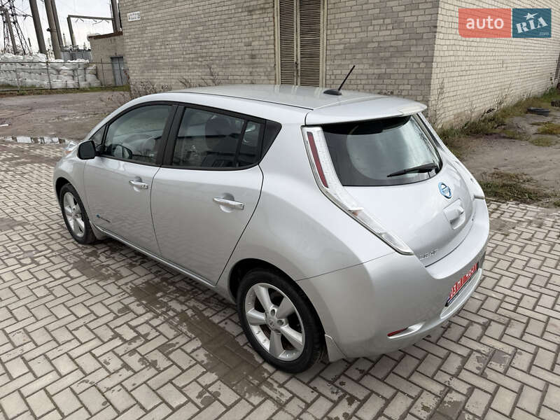 Хетчбек Nissan Leaf 2014 в Тернополі фото 10 Хетчбек Nissan Leaf 2014 в Тернополі