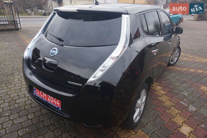 Хэтчбек Nissan Leaf 2012 в Самборе