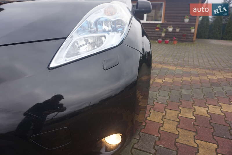 Хэтчбек Nissan Leaf 2012 в Самборе