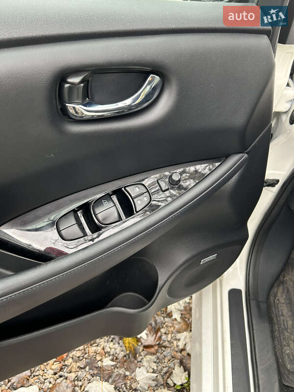 Хэтчбек Nissan Leaf 2018 в Одессе