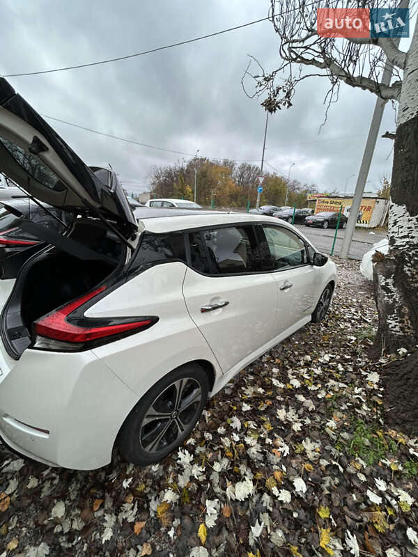 Хэтчбек Nissan Leaf 2018 в Одессе
