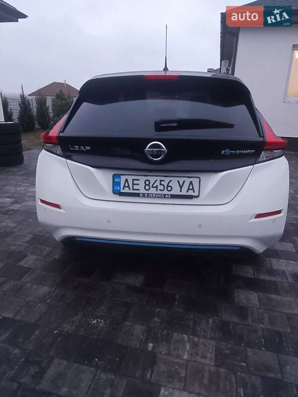 Хэтчбек Nissan Leaf 2019 в Днепре