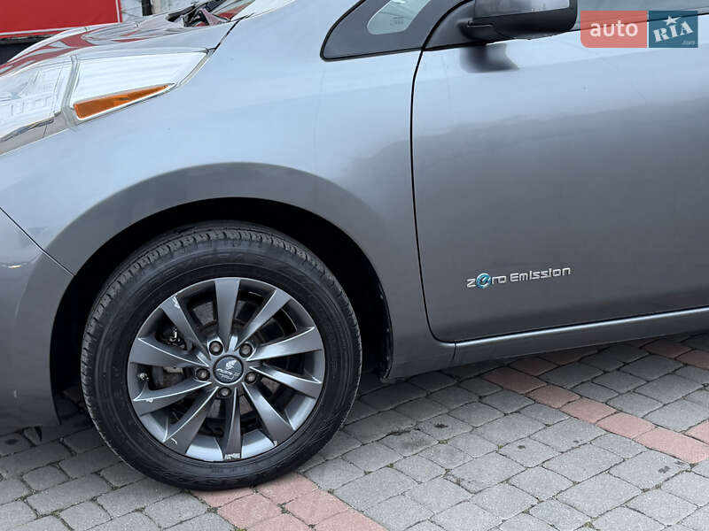 Хэтчбек Nissan Leaf 2014 в Тернополе