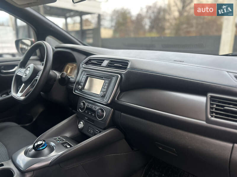 Хетчбек Nissan Leaf 2018 в Тернополі