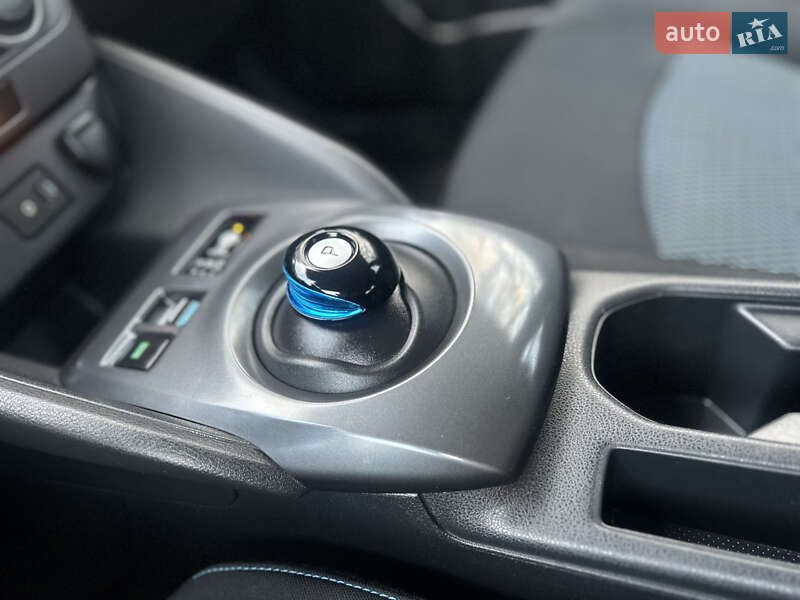 Хетчбек Nissan Leaf 2018 в Тернополі