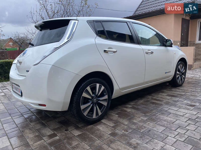 Хэтчбек Nissan Leaf 2016 в Виннице