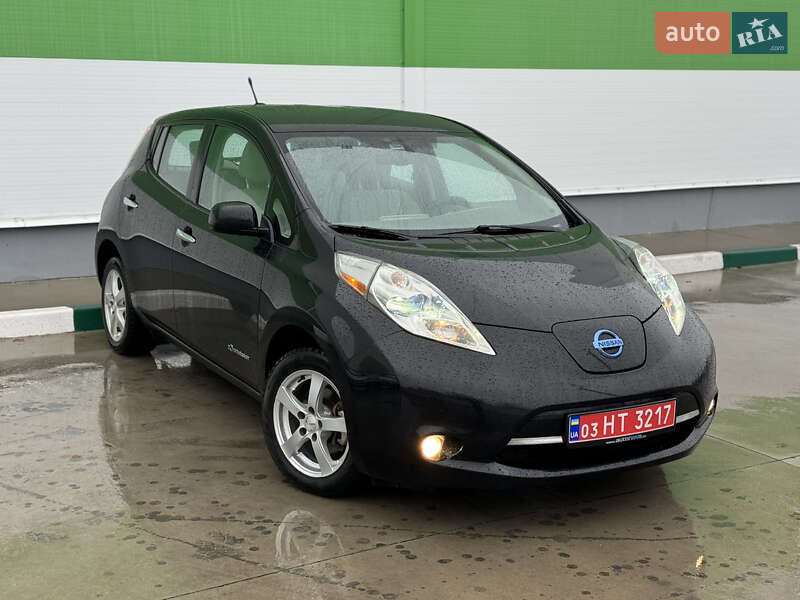 Хетчбек Nissan Leaf 2013 в Олександрії