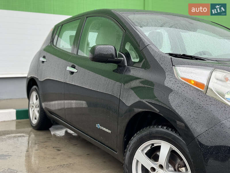 Хетчбек Nissan Leaf 2013 в Олександрії