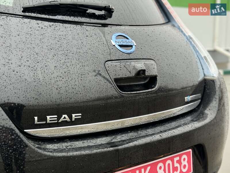 Хетчбек Nissan Leaf 2013 в Олександрії