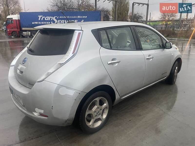 Хэтчбек Nissan Leaf 2011 в Броварах