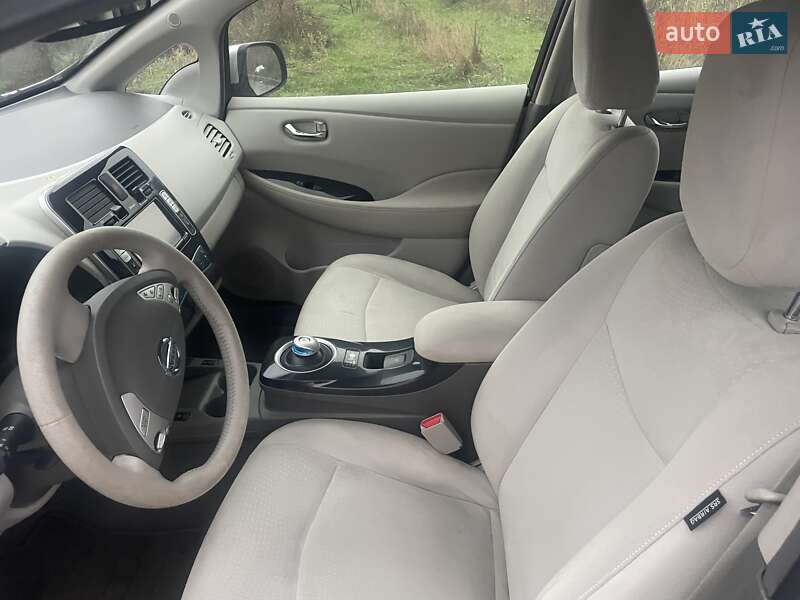 Хэтчбек Nissan Leaf 2011 в Броварах