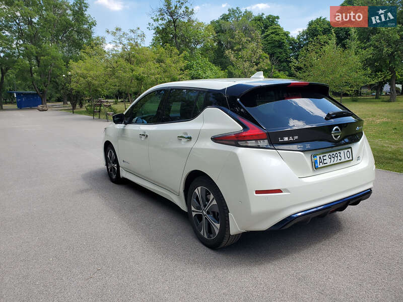 Хетчбек Nissan Leaf 2019 в Дніпрі