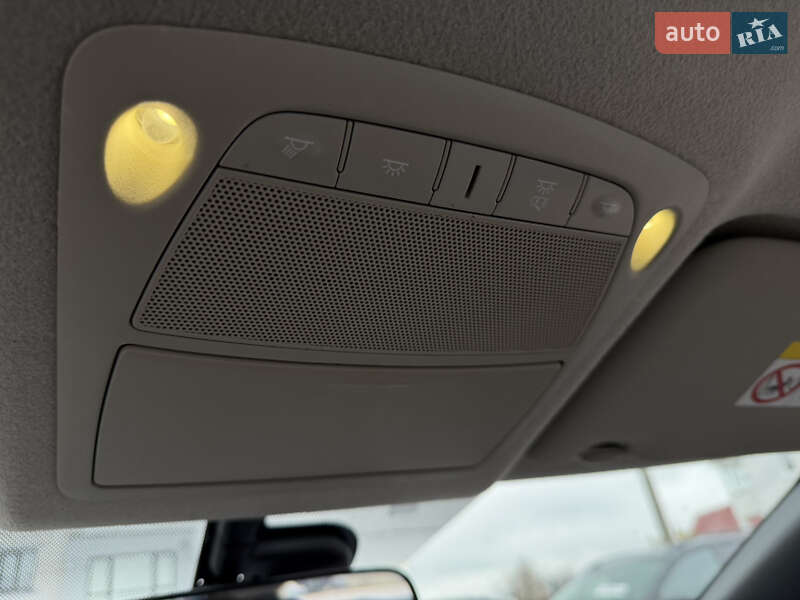 Хетчбек Nissan Leaf 2016 в Луцьку