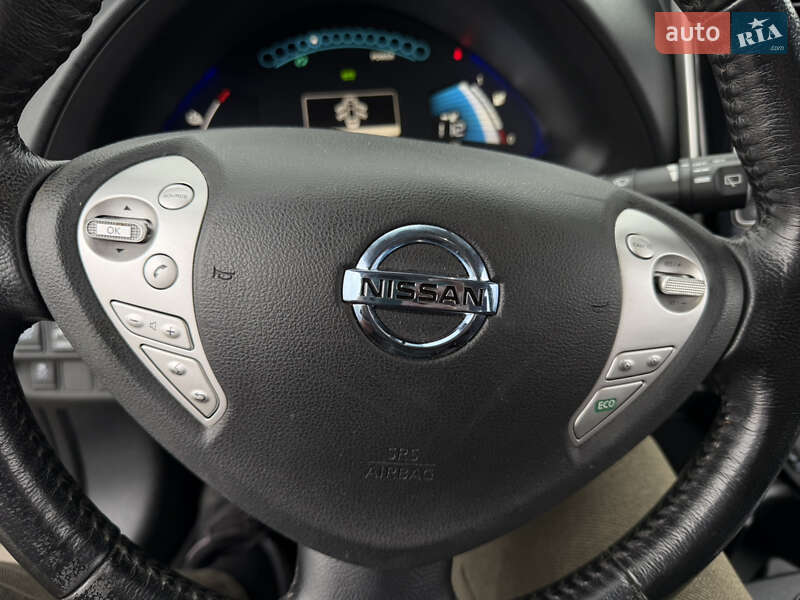 Хетчбек Nissan Leaf 2016 в Луцьку