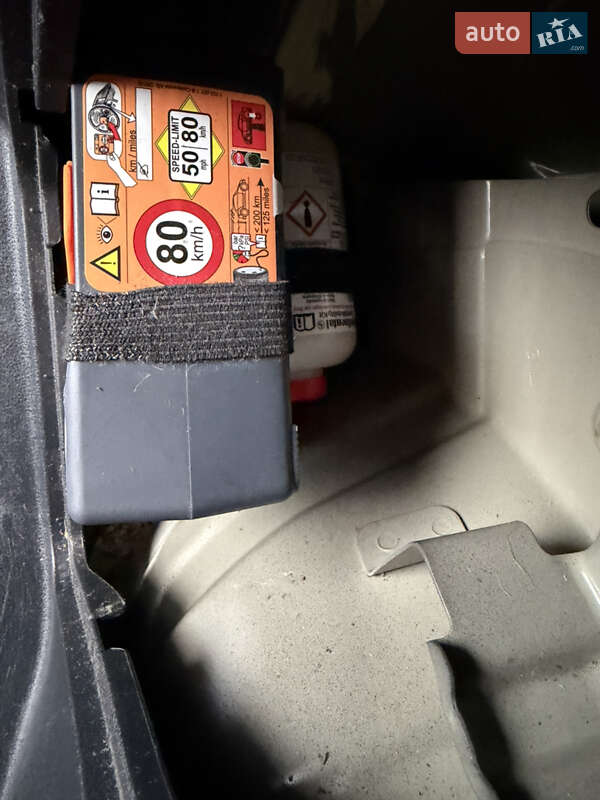 Хетчбек Nissan Leaf 2016 в Луцьку