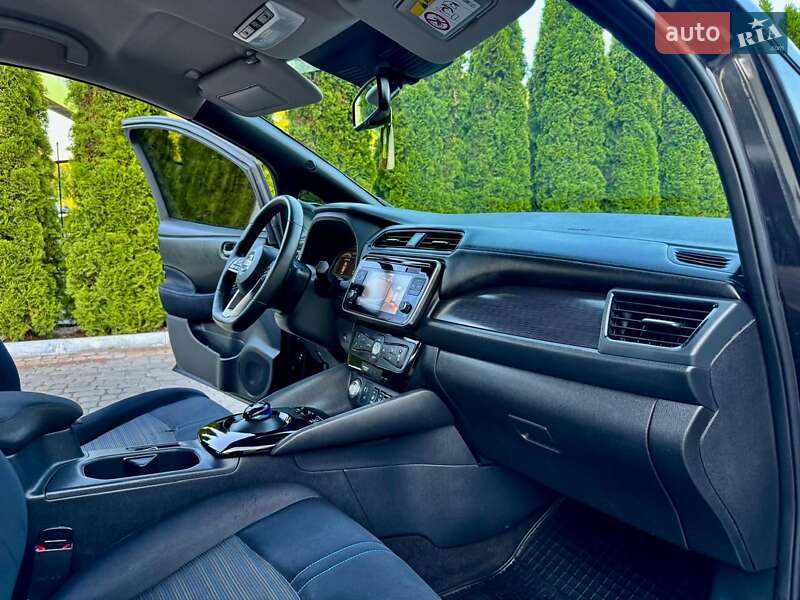 Хэтчбек Nissan Leaf 2018 в Трускавце