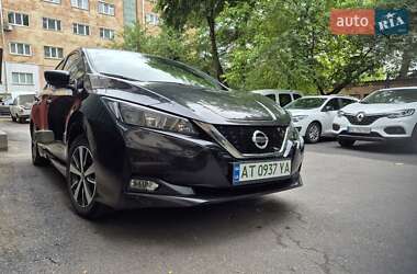 Хэтчбек Nissan Leaf 2018 в Хмельницком
