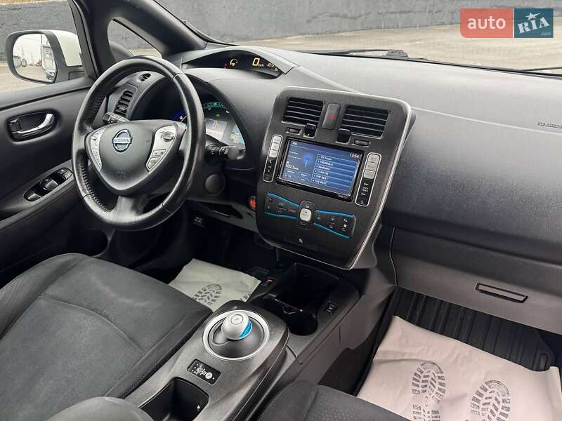 Хетчбек Nissan Leaf 2014 в Вінниці