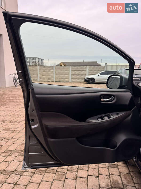 Хэтчбек Nissan Leaf 2015 в Ивано-Франковске фото 13 Хэтчбек Nissan Leaf 2015 в Ивано-Франковске