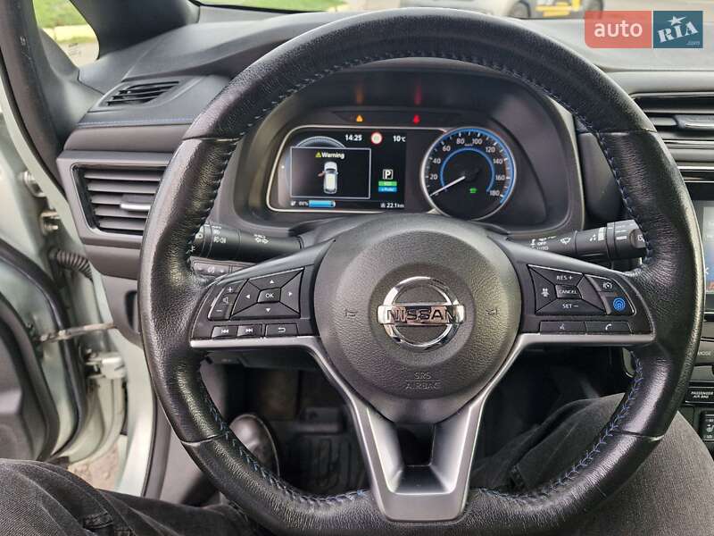 Хетчбек Nissan Leaf 2018 в Миколаєві