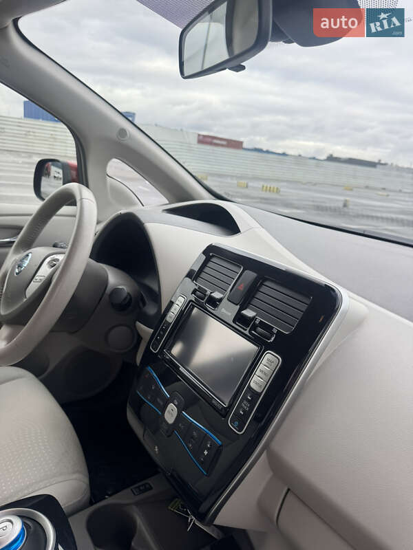 Хетчбек Nissan Leaf 2012 в Львові