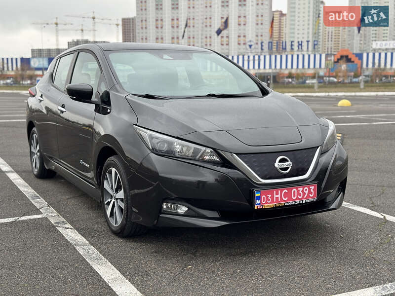 Хэтчбек Nissan Leaf 2018 в Киеве