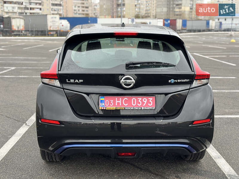 Хэтчбек Nissan Leaf 2018 в Киеве