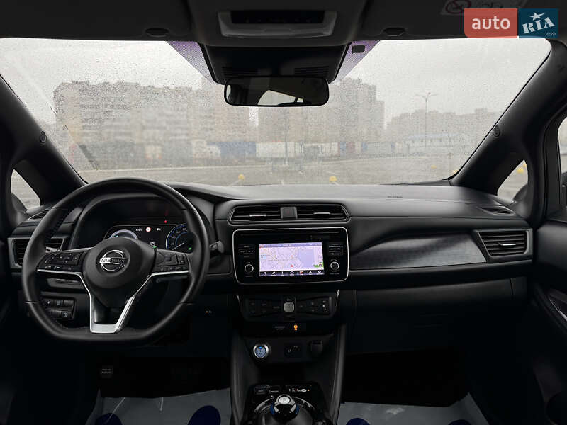 Хэтчбек Nissan Leaf 2018 в Киеве
