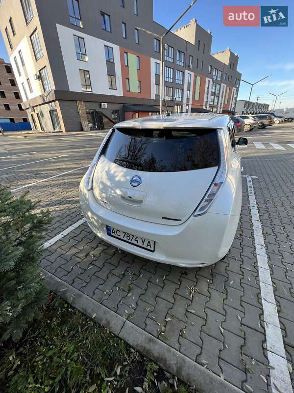 Хэтчбек Nissan Leaf 2013 в Луцке фото 2 Хэтчбек Nissan Leaf 2013 в Луцке