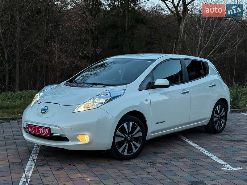 Хэтчбек Nissan Leaf 2017 в Тернополе фото Хэтчбек Nissan Leaf 2017 в Тернополе