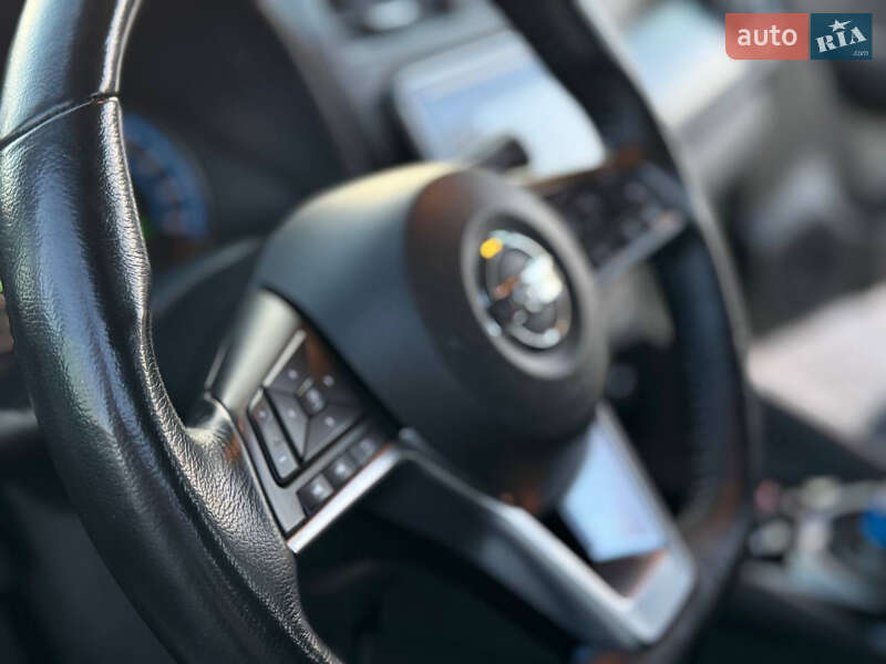 Хэтчбек Nissan Leaf 2018 в Львове