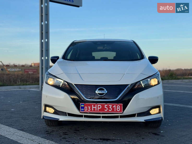 Хэтчбек Nissan Leaf 2018 в Львове