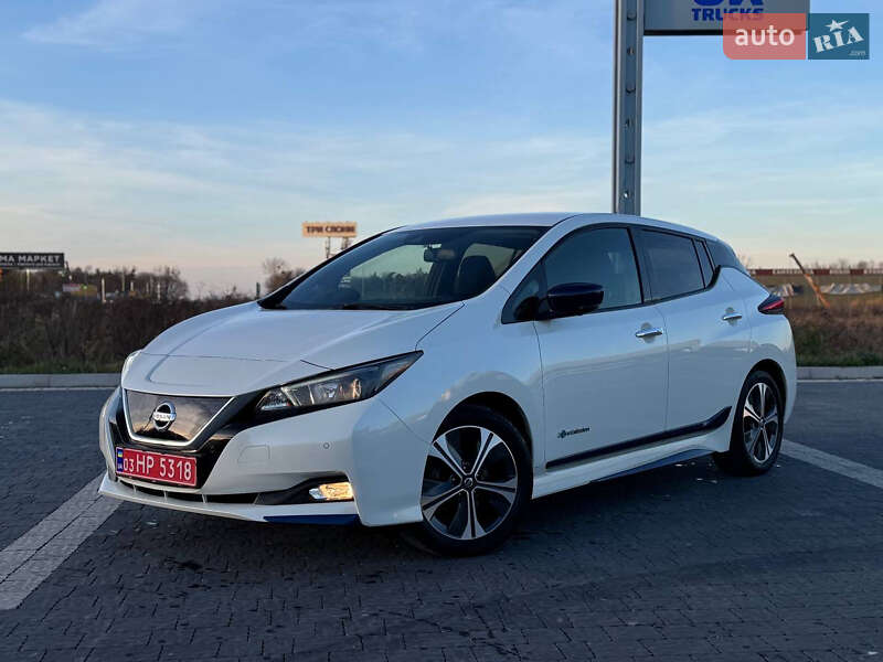 Хэтчбек Nissan Leaf 2018 в Львове