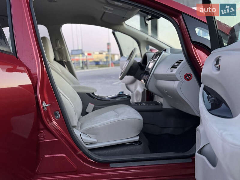 Хэтчбек Nissan Leaf 2013 в Львове фото 27 Хэтчбек Nissan Leaf 2013 в Львове