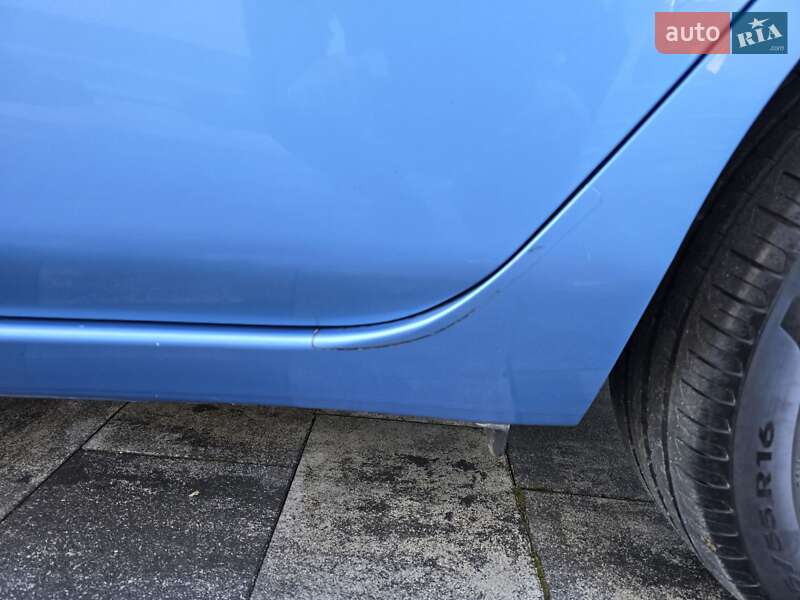Хэтчбек Nissan Leaf 2011 в Ивано-Франковске фото 42 Хэтчбек Nissan Leaf 2011 в Ивано-Франковске
