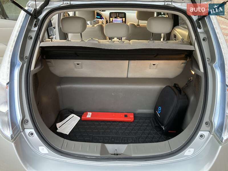 Хэтчбек Nissan Leaf 2013 в Золочеве фото 16 Хэтчбек Nissan Leaf 2013 в Золочеве
