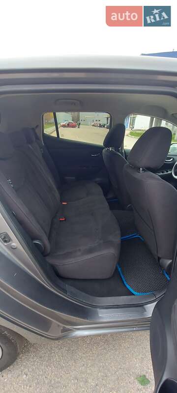 Хэтчбек Nissan Leaf 2015 в Кривом Роге фото 23 Хэтчбек Nissan Leaf 2015 в Кривом Роге