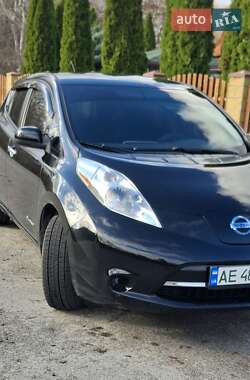 Хэтчбек Nissan Leaf 2016 в Днепре
