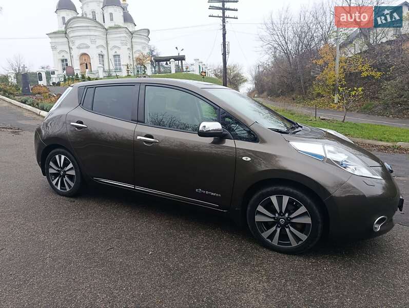 Хэтчбек Nissan Leaf 2016 в Киеве фото 13 Хэтчбек Nissan Leaf 2016 в Киеве