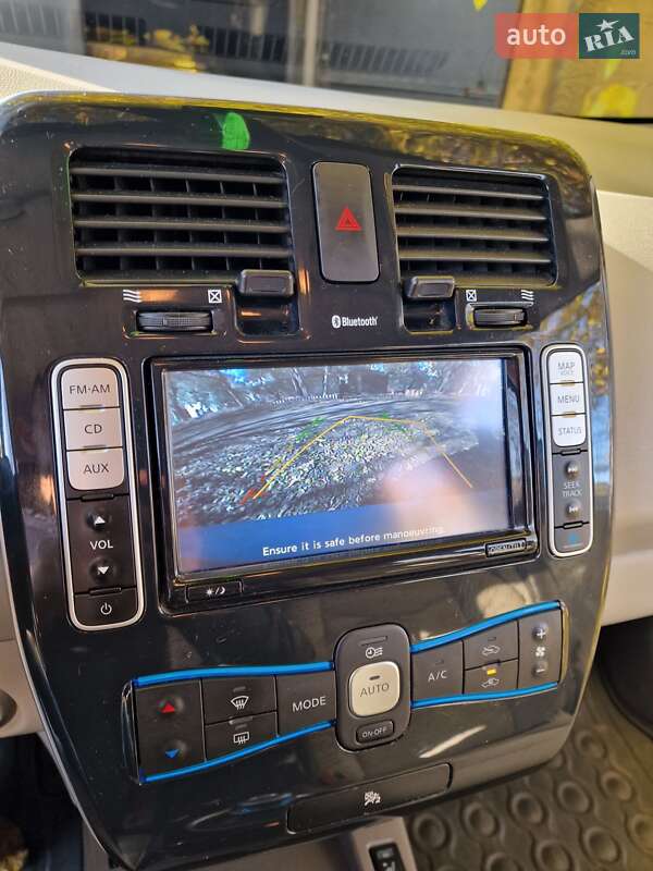 Хэтчбек Nissan Leaf 2012 в Одессе