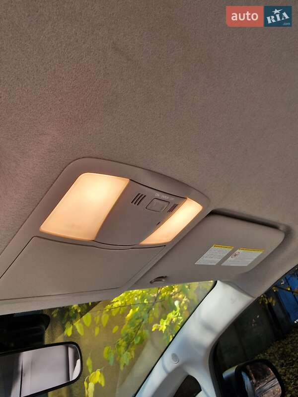 Хэтчбек Nissan Leaf 2012 в Одессе