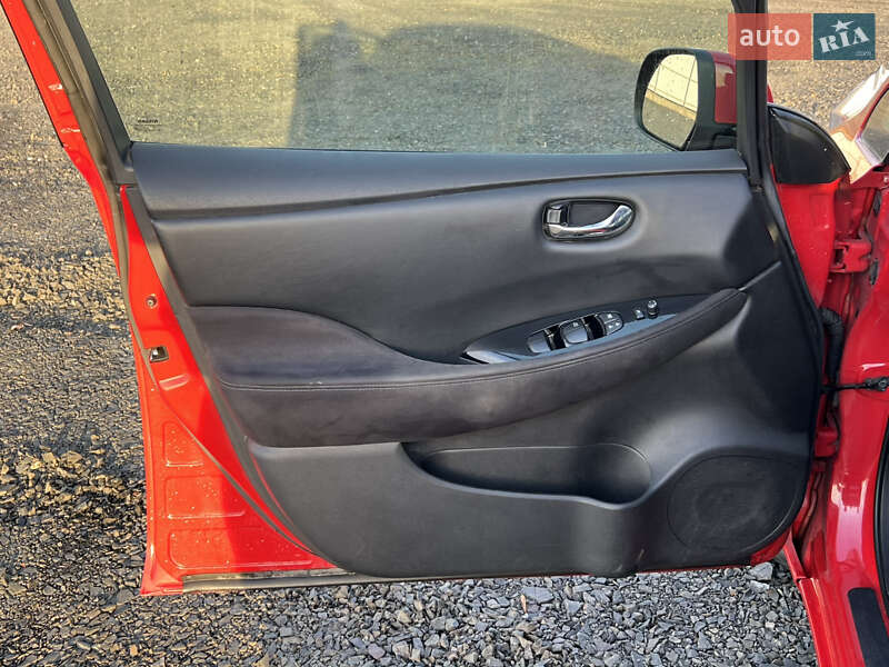 Хэтчбек Nissan Leaf 2017 в Луцке фото 17 Хэтчбек Nissan Leaf 2017 в Луцке