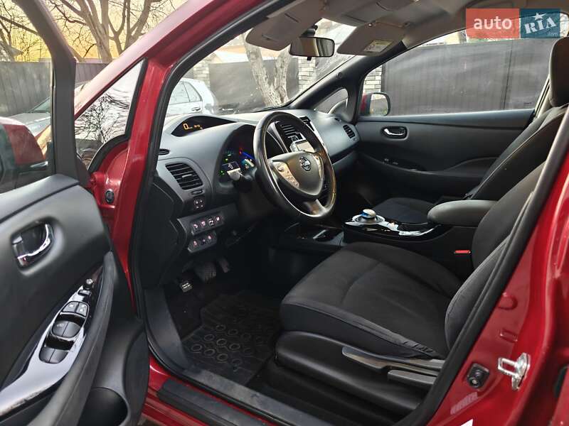 Хэтчбек Nissan Leaf 2017 в Ивано-Франковске фото 13 Хэтчбек Nissan Leaf 2017 в Ивано-Франковске